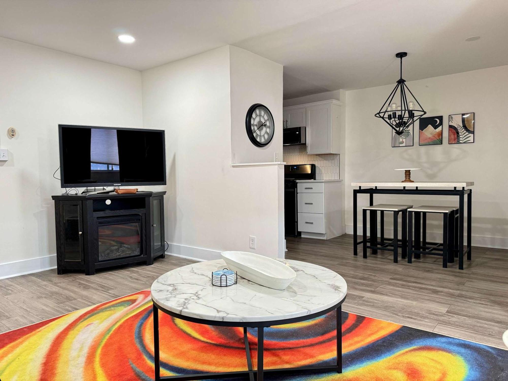 2B1B Modern Downtown Atl Condo W 1 Free Parking Lm1007 Atlanta Esterno foto